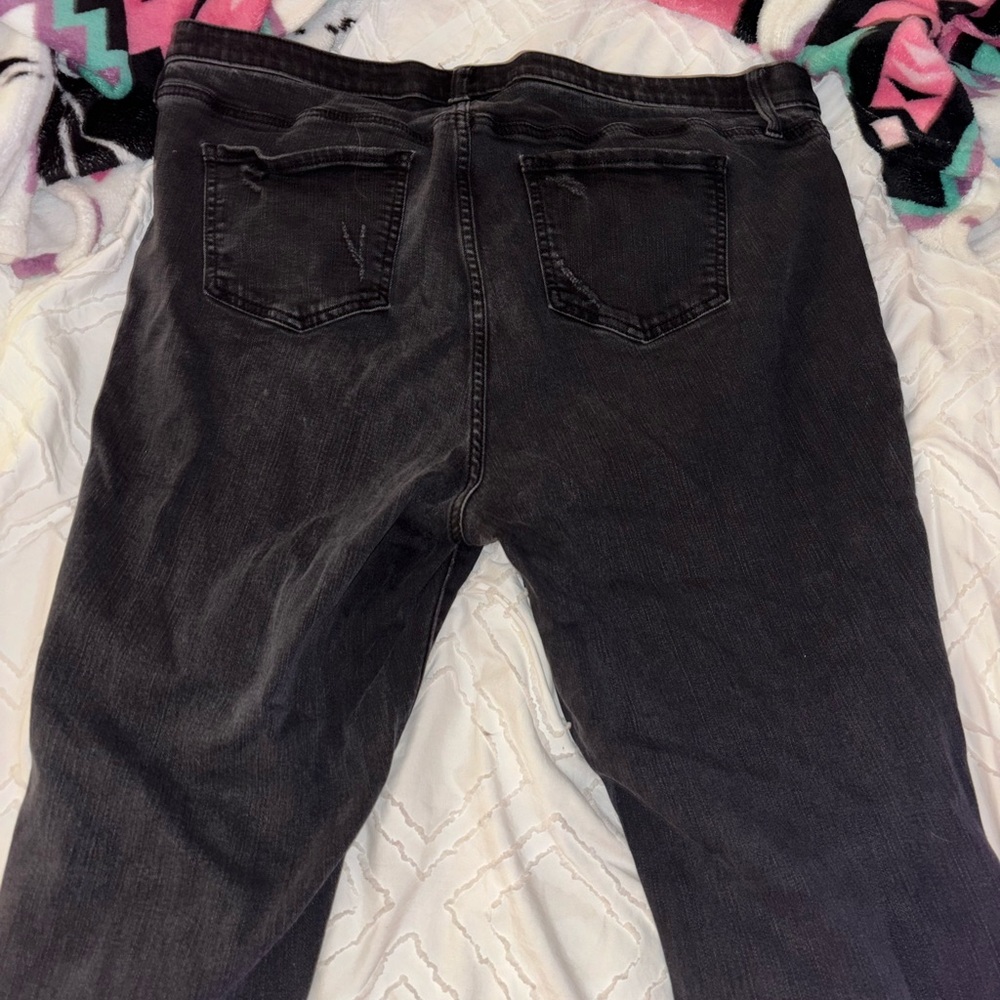 TORRID RIPPED JEANS